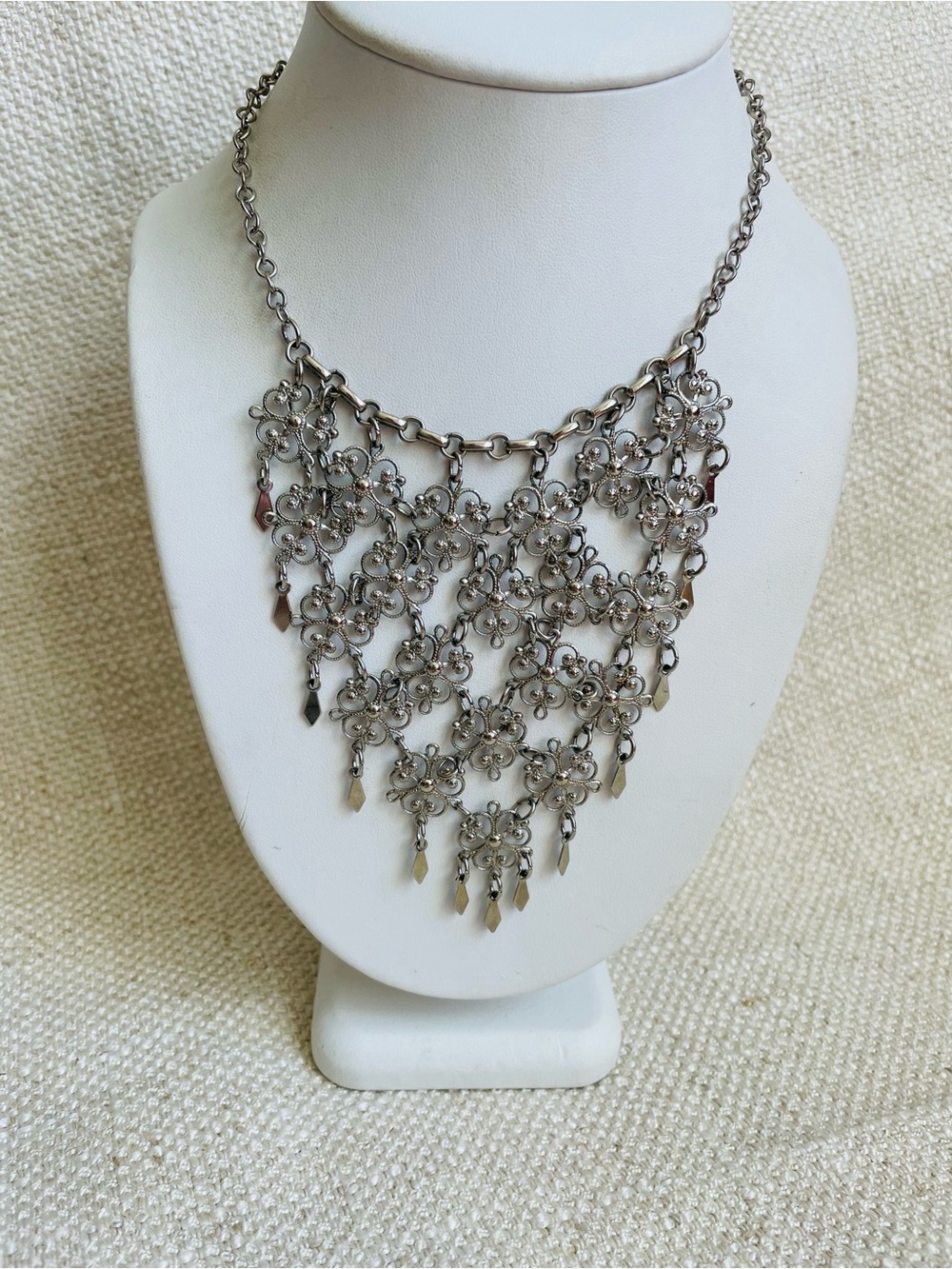 Sarah Coventry Vintage Silver Tone Floral Filigree Statement Bib Necklace 17" L